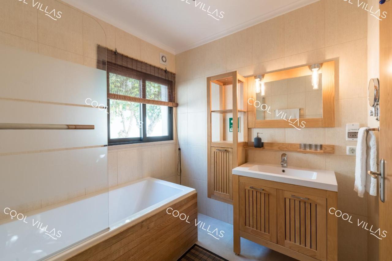 Apartamento Laurent - Beachfront And City Center Албуфейра Екстериор снимка