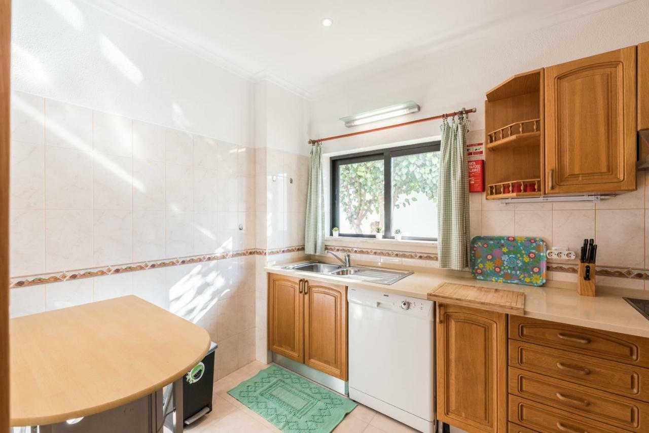 Apartamento Laurent - Beachfront And City Center Албуфейра Екстериор снимка